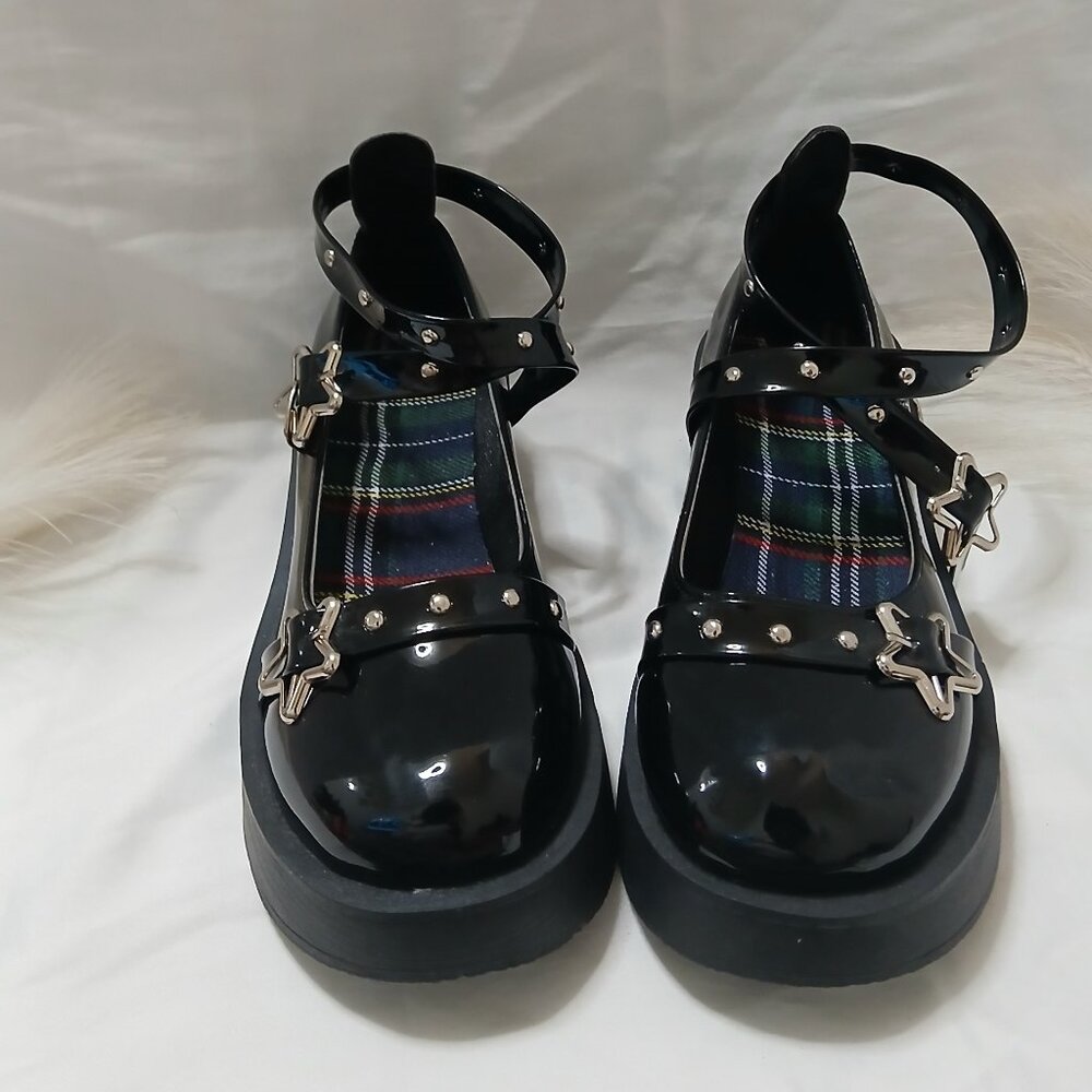 Black Mary Jane Platform Shoes with Star Chrome Design – Women’s Size 8